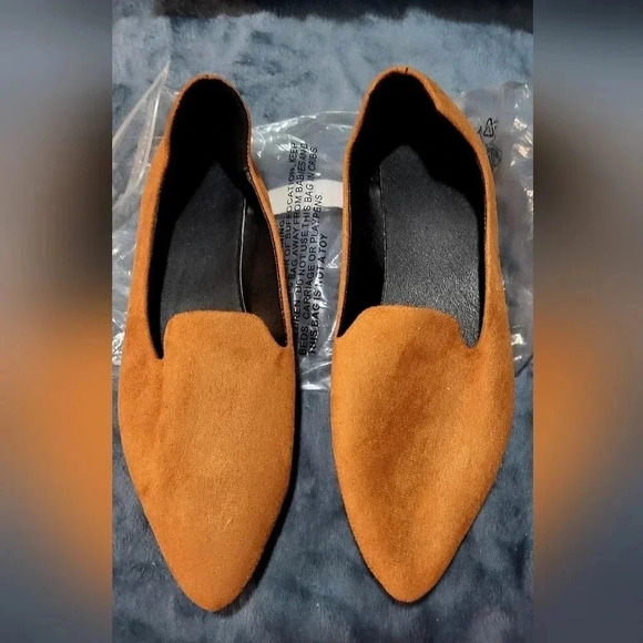 NEW - Flat Shoes - Light Brown - (Brown Coppery Color), US Size 10/Size 43 - Picture 3 of 3